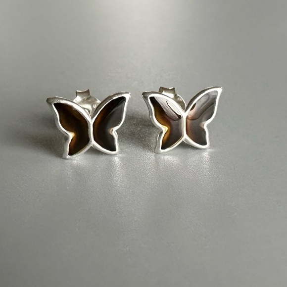 Sterling Silver Small Stud Mood Earrings - Picture 10 of 11